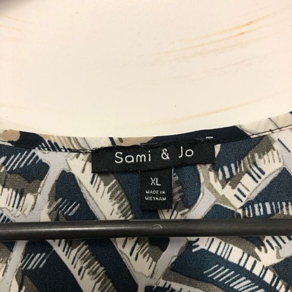 Sami & Jo Size Extra Large (XL) Great Pattern on this shirt - Picture 3 of 4